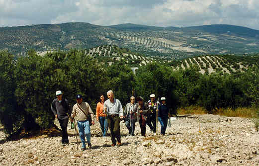 SUBIENDO AL HIGUERON.jpg (30276 bytes)