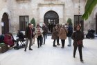 Asociados frente al palacio